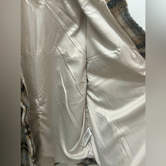 Good American Plaid Oversized Thick Wool Shacket - Picture 3 of 11